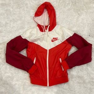 Vintage Nike, rain jacket wind breaker size small.